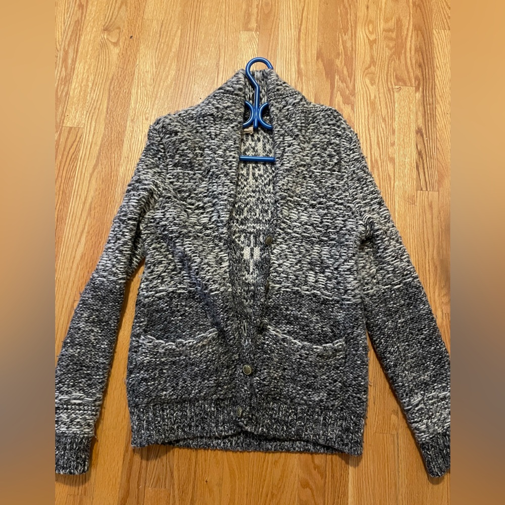 Aritzia Wilfred Free small cardigan
